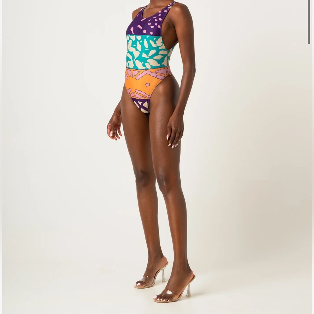 OFUURE one piece swimsuit